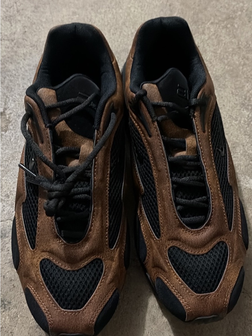 Nike women Brown and Black Suede Mesh Athletic Sneakers